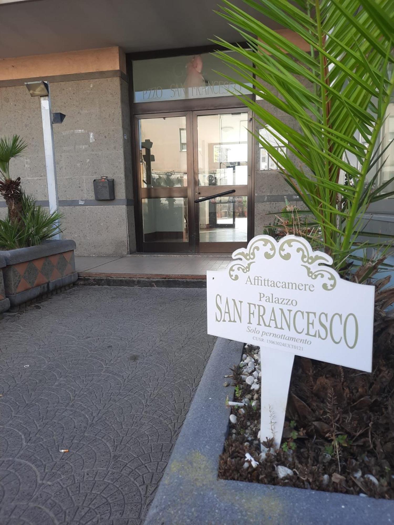 Palazzo San Francesco Hotel Castellammare di Stabia Kültér fotó
